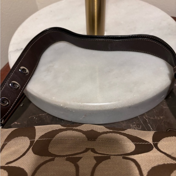 Coach - Picture 5 of 5